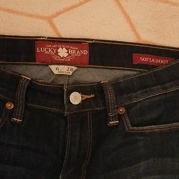 Lucky Brand Jeans - Picture 3 of 4